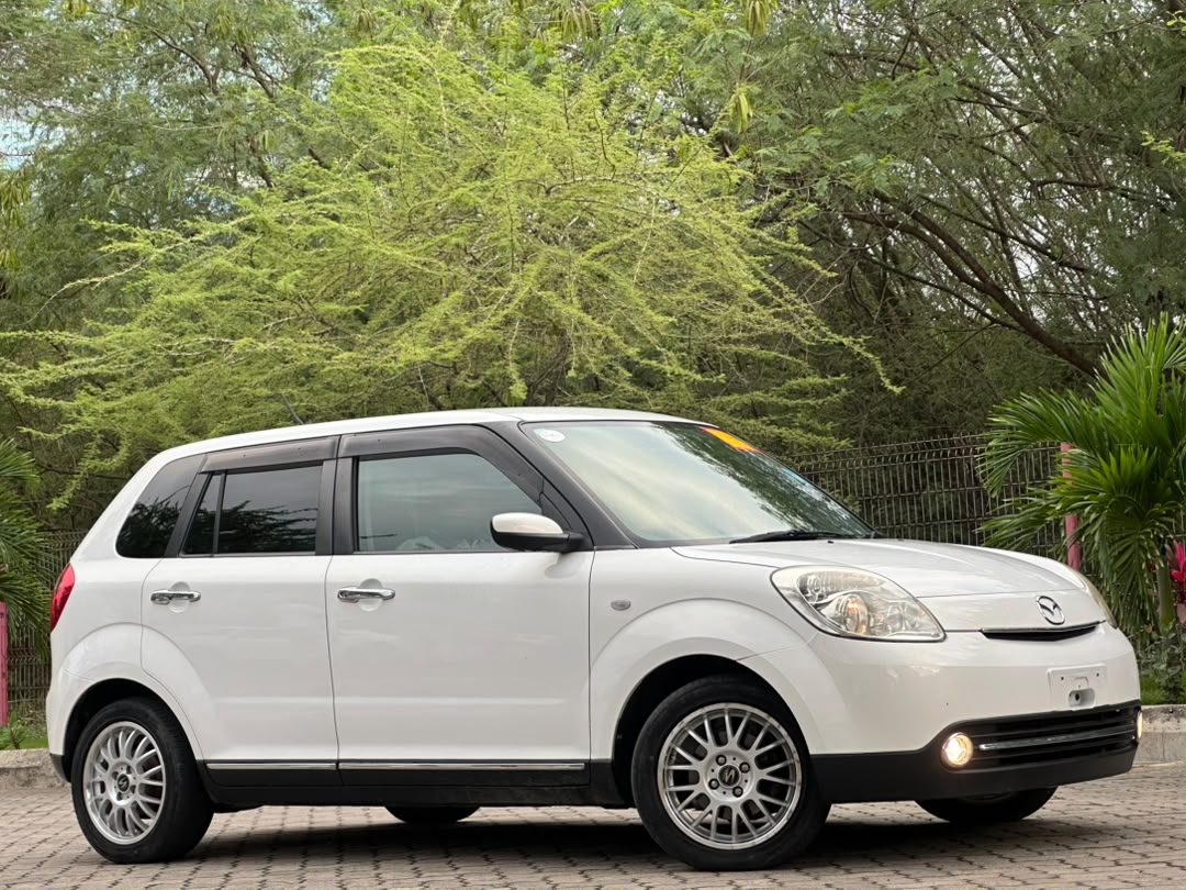 MAZDA VERISA